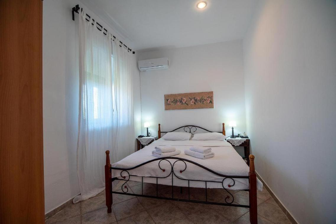 Olga'S House Apartment Neo Oitilo Ngoại thất bức ảnh